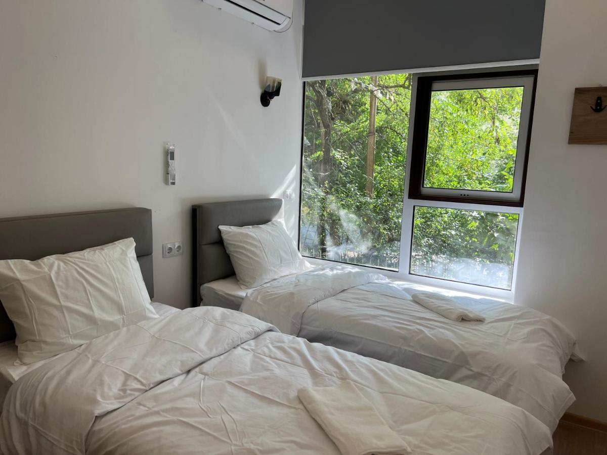Apple Cozy Hotel Тбилиси Екстериор снимка