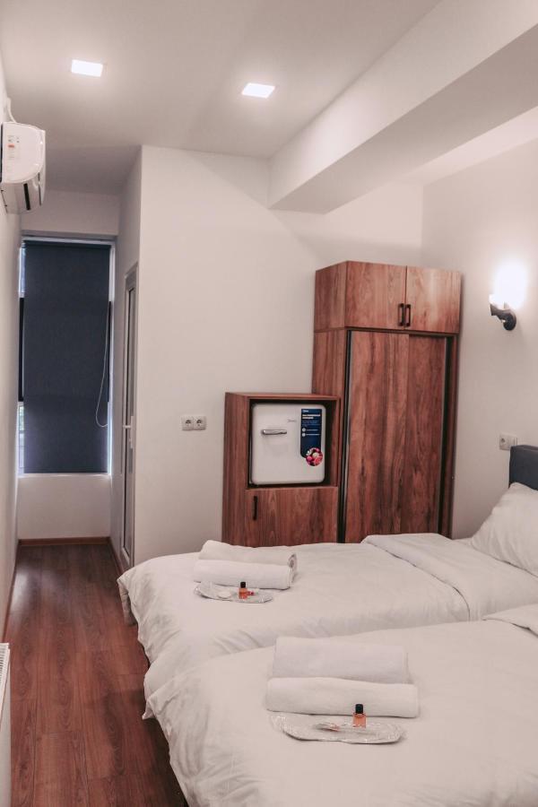 Apple Cozy Hotel Тбилиси Екстериор снимка