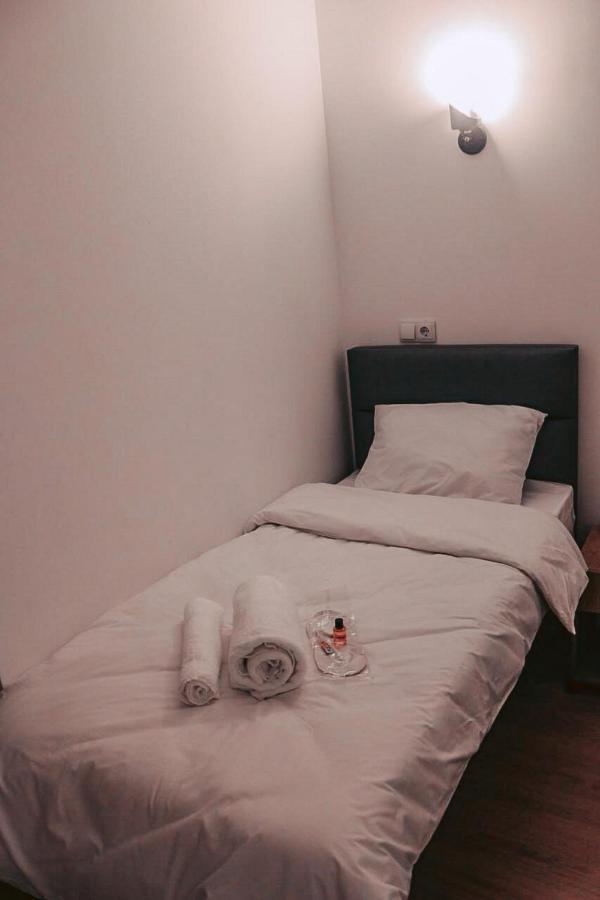 Apple Cozy Hotel Тбилиси Екстериор снимка